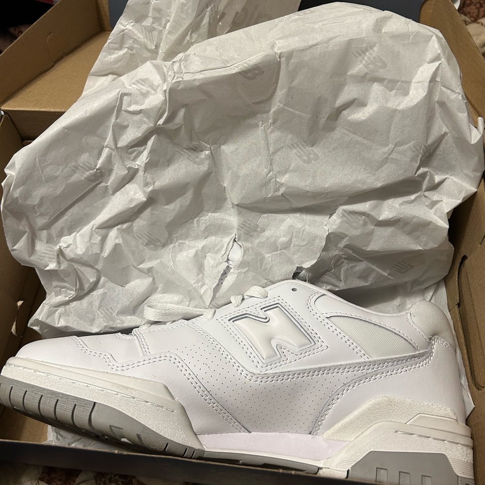 New Balance 550, White, Like New! w/ box